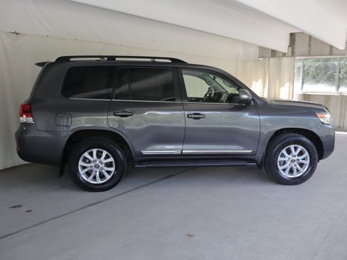 Used 2021 Toyota Land Cruiser AWD/4WD image 7