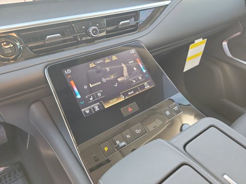 New 2026 INFINITI QX80 Luxe image 22