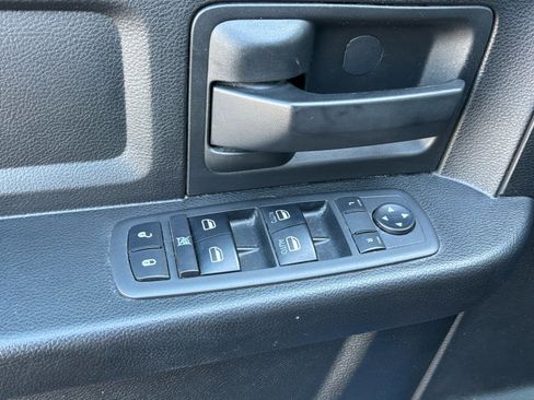 Used 2019 RAM 1500 Express w/ Express Value Package RWD image 9
