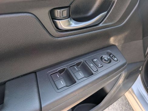 Used 2025 Honda CR-V LX image 13