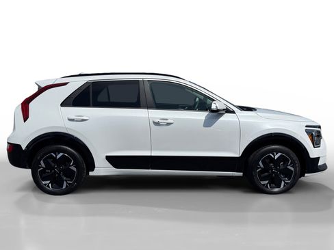 Used 2024 Kia Niro Wind FWD image 6