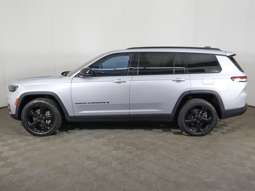 Used 2023 Jeep Grand Cherokee L Limited w/ Luxury Tech Group II AWD/4WD image 20