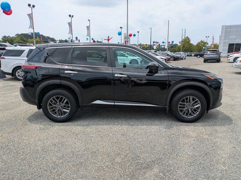 Certified 2023 Nissan Rogue S FWD image 3