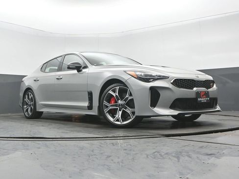 Used 2019 Kia Stinger GT2 image 28