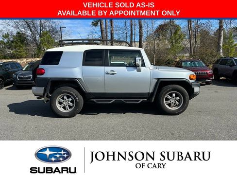 Used 2007 Toyota FJ Cruiser 4WD image 3