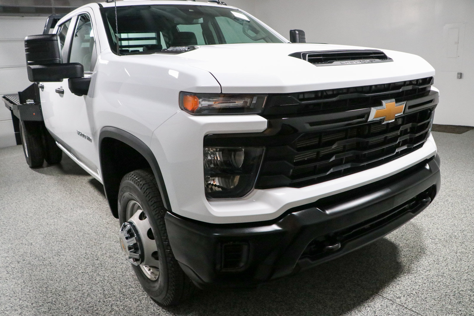 Used 2025 Chevrolet Silverado 3500 W/T AWD/4WD image 5