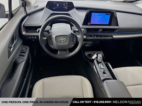 Used 2024 Toyota Prius XLE FWD image 22