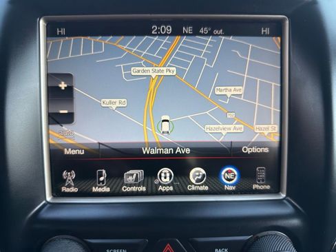 Used 2014 Jeep Grand Cherokee Overland w/ Advanced Technology Group AWD/4WD image 15