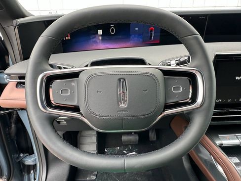 New 2026 Lincoln Nautilus Reserve AWD/4WD image 9