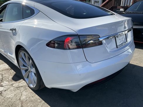 Used 2021 Tesla Model S Long Range Plus image 89