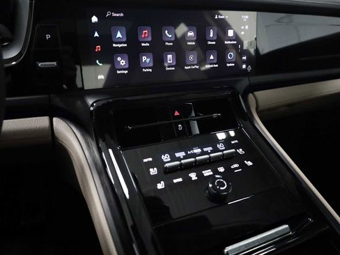 New 2025 Porsche Panamera 4 image 30