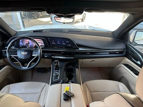 Used 2024 Cadillac Escalade Premium Luxury image 20