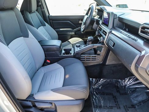Used 2025 Toyota Tacoma TRD Sport RWD image 16