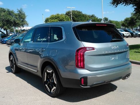 Used 2025 Kia Telluride S AWD/4WD image 11