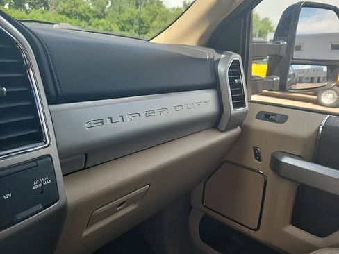 Used 2021 Ford F350 Lariat w/ Lariat Ultimate Package AWD/4WD image 45