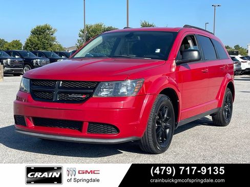 Used 2020 Dodge Journey SE w/ SE Popular Equipment Group FWD image 3