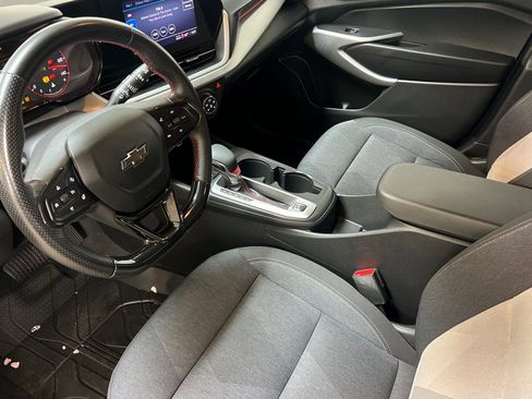 Used 2024 Chevrolet Trax RS image 10