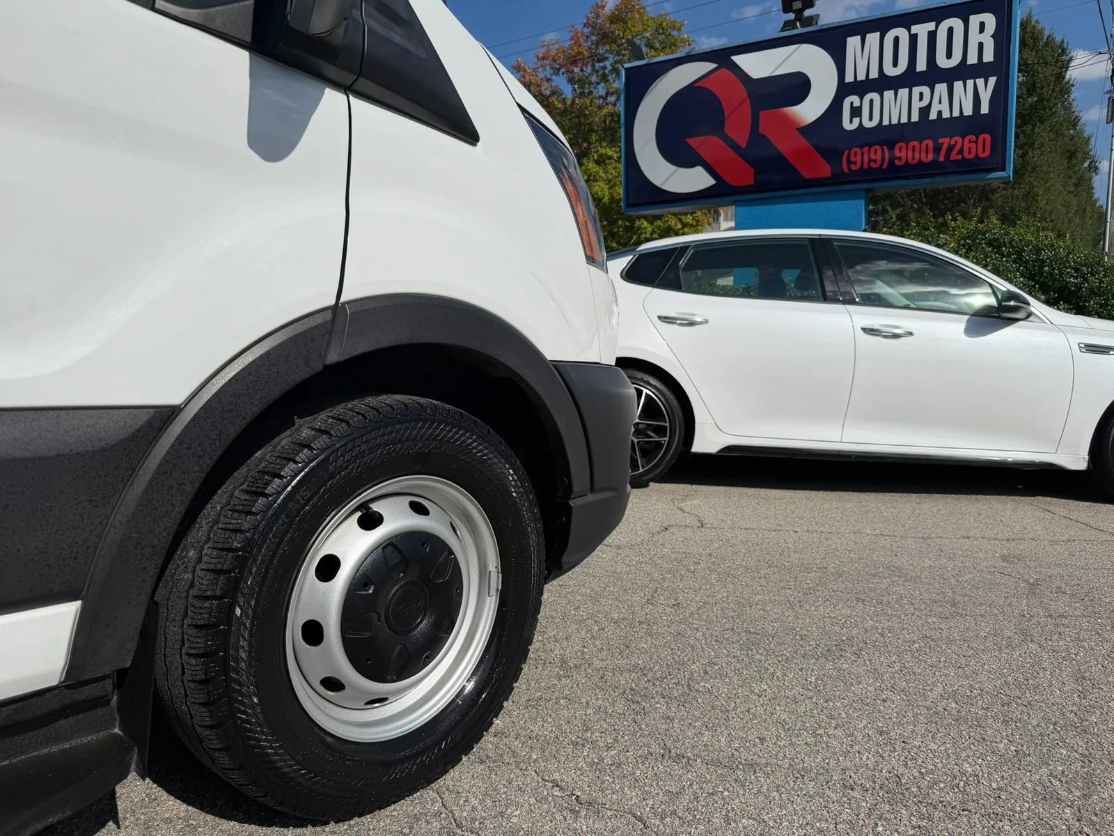 Used 2020 Ford Transit 150 XL RWD image 33