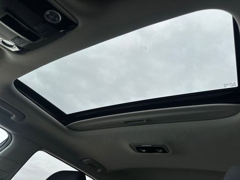 Used 2024 Kia Seltos EX image 4