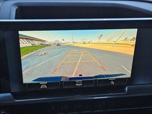 Used 2024 Chevrolet Silverado 3500 LT w/ Convenience Package image 13