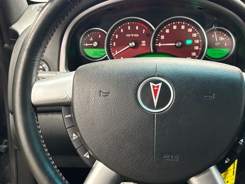 Used 2004 Pontiac GTO image 30