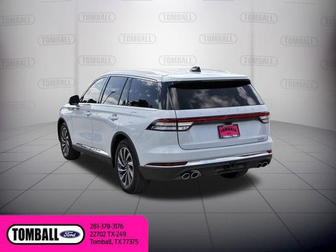 Used 2025 Lincoln Aviator 2WD image 5
