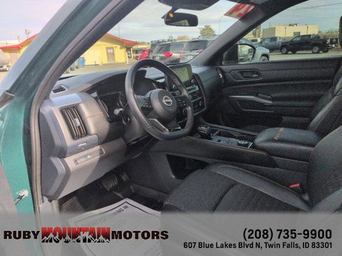 Used 2024 Nissan Pathfinder Rock Creek image 13