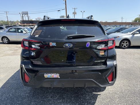 Used 2024 Subaru Crosstrek 2.0i Premium AWD/4WD image 4