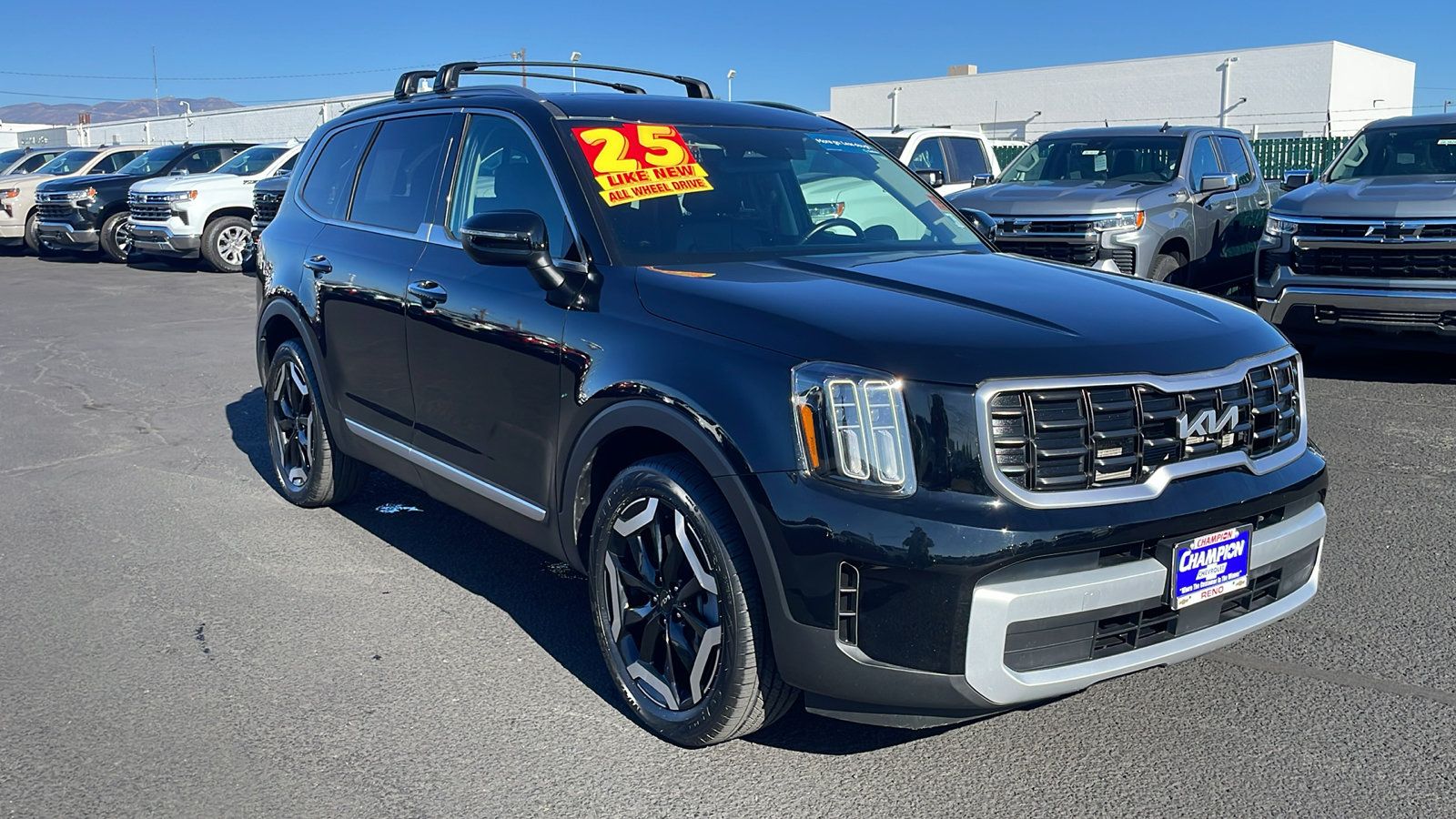 Used 2025 Kia Telluride S AWD/4WD image 3