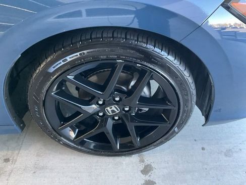 Used 2025 Honda Civic Sport image 23