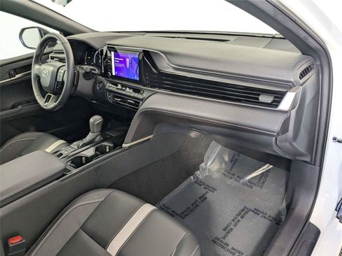 Certified 2025 Toyota Camry SE FWD image 30