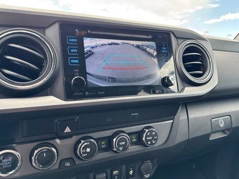 Used 2019 Toyota Tacoma TRD Off-Road w/ Technology Package AWD/4WD image 32