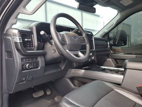 Used 2024 Ford F250 Lariat w/ Chrome Package image 19