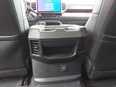 Used 2022 Toyota Tundra SR5 w/ SR5 Premium Package AWD/4WD image 29
