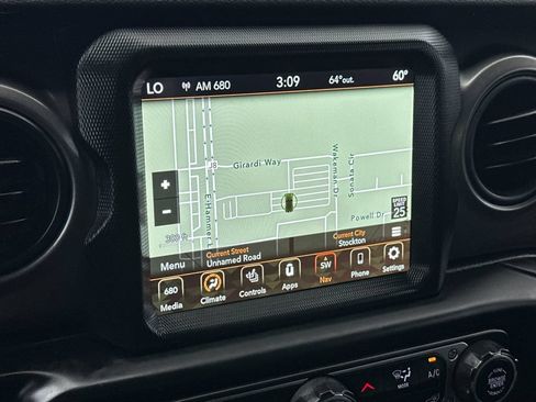 Used 2023 Jeep Wrangler Unlimited w/ Cold Weather Group AWD/4WD image 18