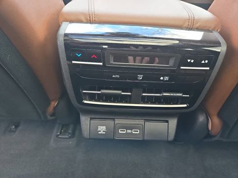 Used 2024 Acura MDX SH-AWD w/ Technology Package image 27
