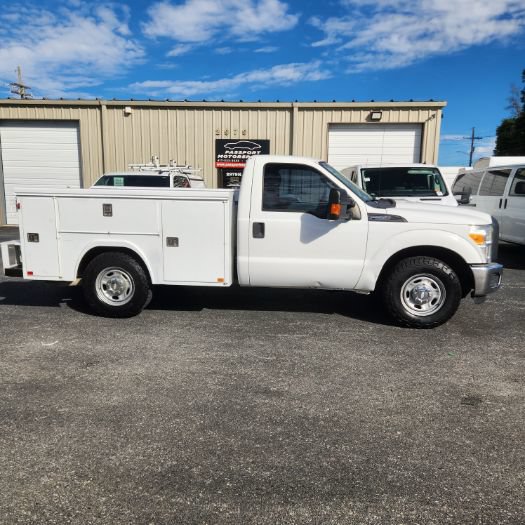 Used 2013 Ford F250 XL w/ PWR Equipment Group RWD image 1