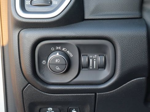 Used 2026 RAM 1500 Laramie AWD/4WD image 17