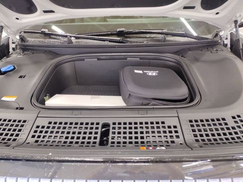 New 2026 Hyundai Ioniq 9 Limited w/ Tow & Go Package image 7