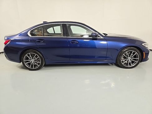 Used 2019 BMW 330i xDrive Sedan w/ Premium Package image 6