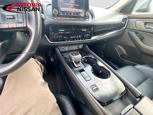 Used 2023 Nissan Rogue SL image 21