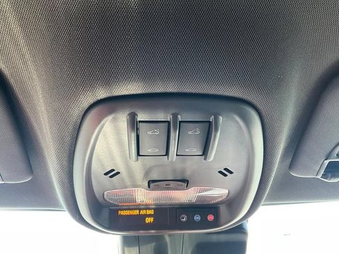 Used 2026 Chevrolet Trax RS w/ Sunroof Package FWD image 25