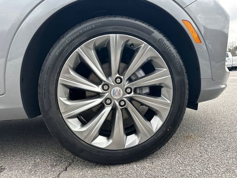 New 2026 Buick Envista Avenir image 13