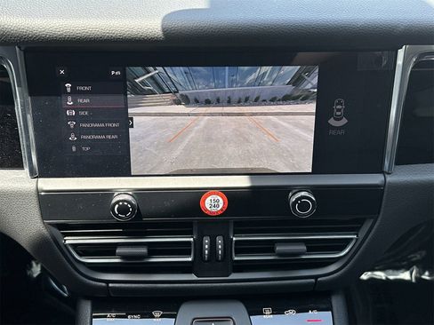 New 2025 Porsche Macan image 21