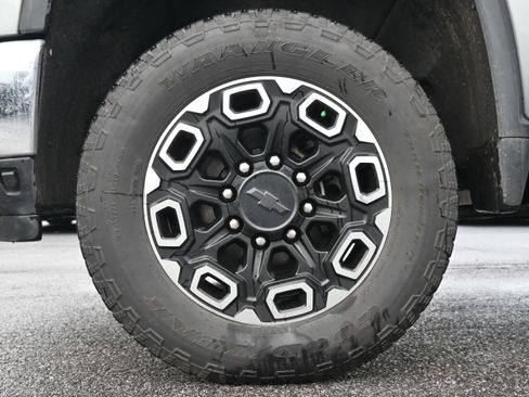 Used 2024 Chevrolet Silverado 2500 LT w/ Safety Package image 13