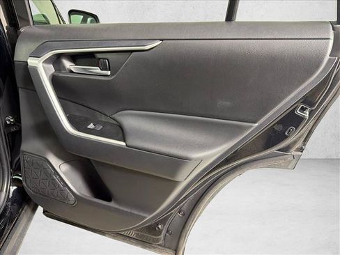 Used 2025 Toyota RAV4 XLE FWD image 16