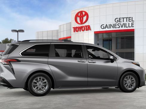 New 2026 Toyota Sienna XLE image 81