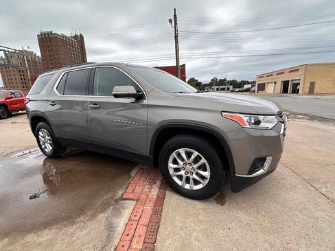 Used 2019 Chevrolet Traverse LT FWD image 10