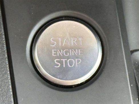 Used 2023 Audi A4 2.0T Premium w/ Convenience Package image 28