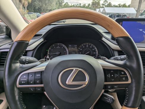 Used 2021 Lexus RX 350L FWD w/ Premium Package image 27